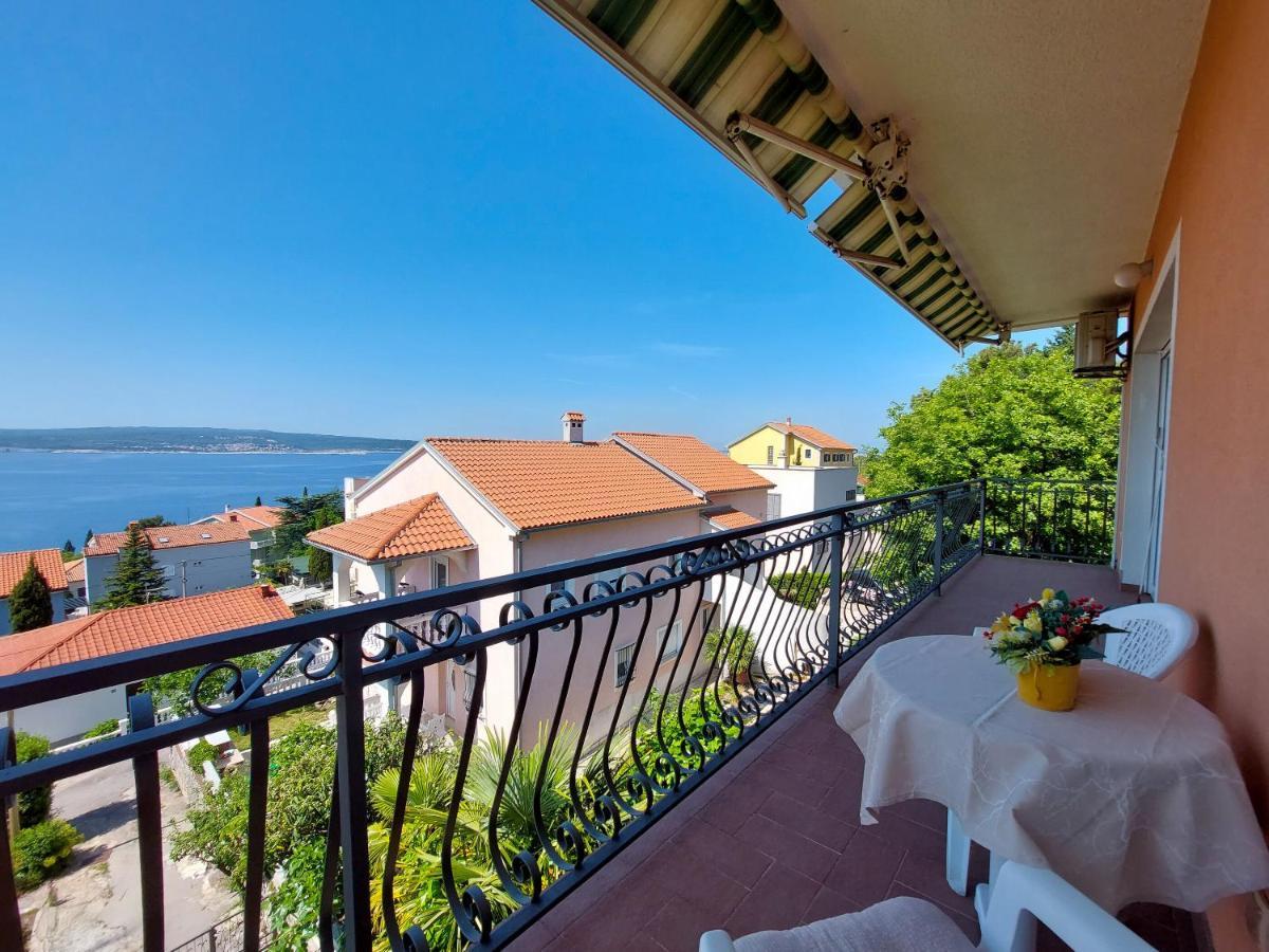Apartments Faran Crikvenica Exteriör bild